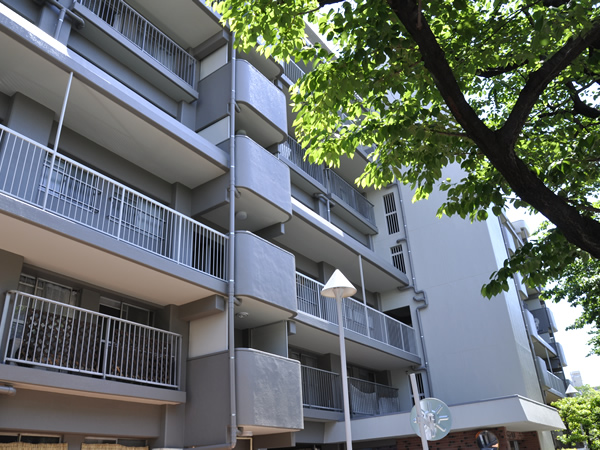 グリーンコーポ鶴見の外観