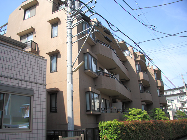 イトーピア梶ヶ谷グランディの外観