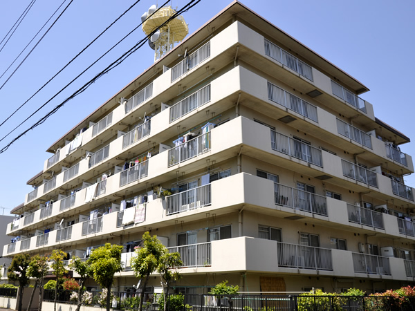 エンゼルハイム鶴見第10の外観