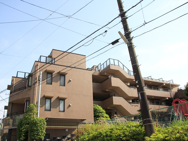 イトーピア梶ヶ谷グランディの外観