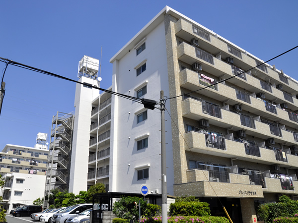 グレイスプラザ鶴見の外観