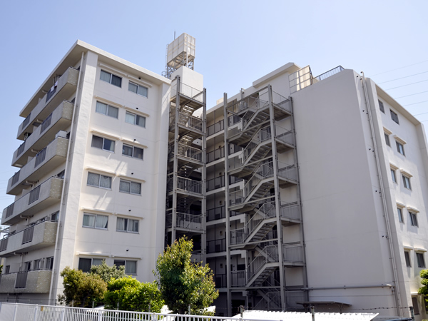 グレイスプラザ鶴見の外観