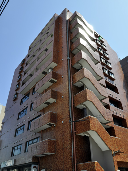 ニックハイム鶴見中央ビルの外観