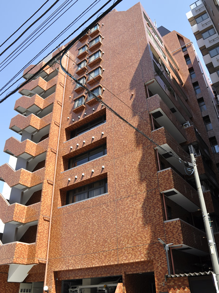 ニックハイム鶴見中央ビルの外観