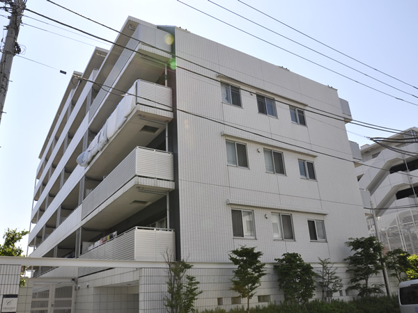 クレッセント鶴見中央シーズニアの外観