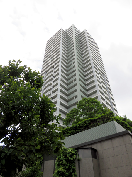 ヨコハマポートサイドロア1番館の外観