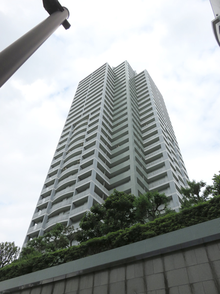 ヨコハマポートサイドロア1番館の外観