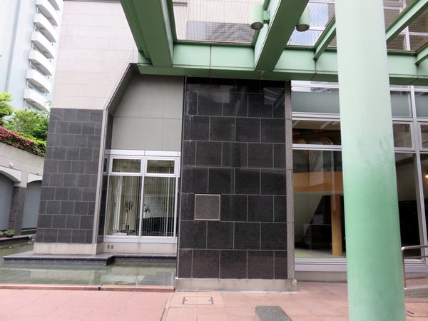 ヨコハマポートサイドロア1番館の外観