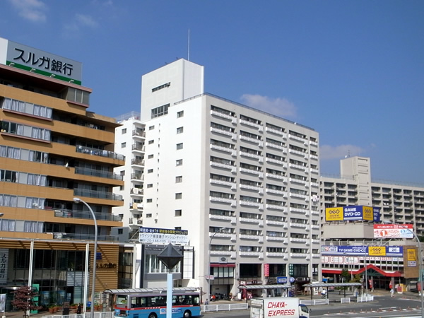 磯子センターハイツの外観