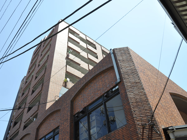 ドミール鶴見の外観