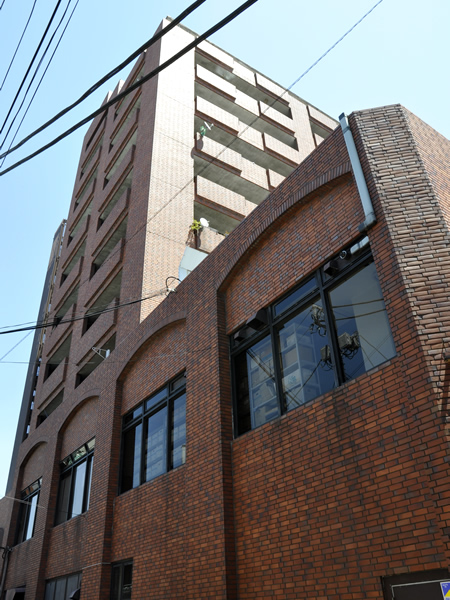 ドミール鶴見の外観