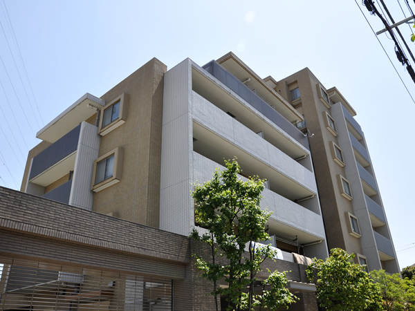 コスモ横浜鶴見ヴェルテックスの外観