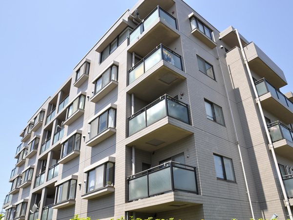 横浜鶴見ガーデンハウスの外観