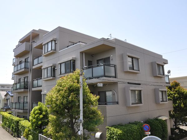 横浜鶴見ガーデンハウスの外観