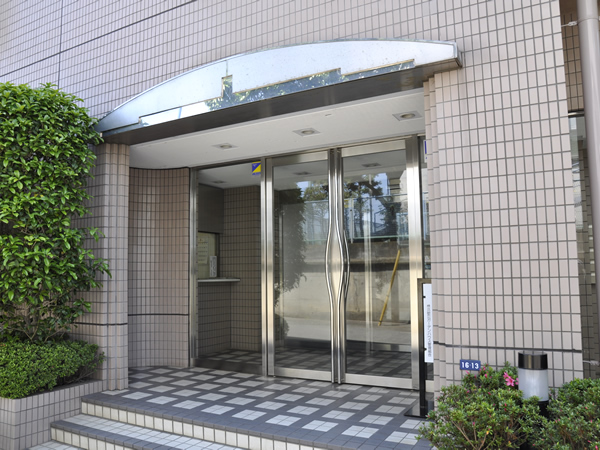 横浜鶴見ガーデンハウスの外観