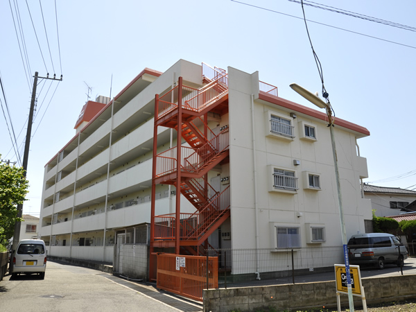 鶴見パールハイムの外観