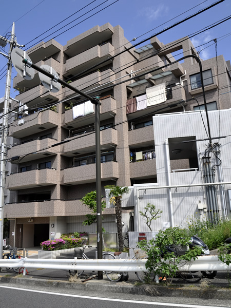 日神パレステージ大倉山の外観