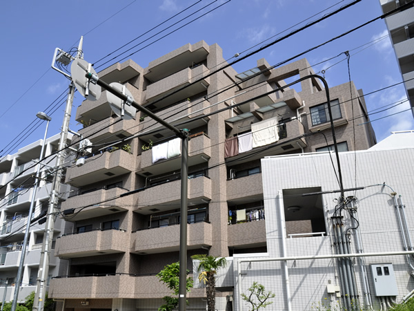 日神パレステージ大倉山の外観