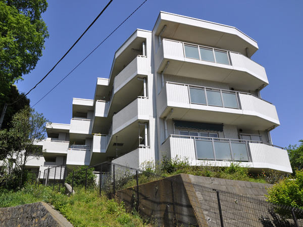 リステージ三ツ池公園の外観