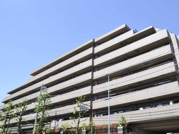 ナイスブライトピア三ッ池公園の外観