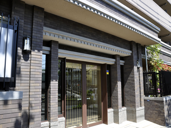 ナイスブライトピア三ッ池公園の外観