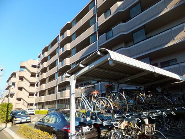 サンマンションアトレ東林間の外観