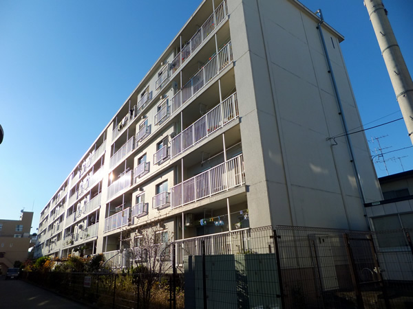 マンション相模原1号館の外観