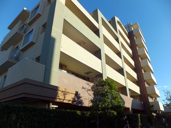 クレアコート東林間の外観