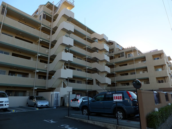 クレアコート東林間の外観