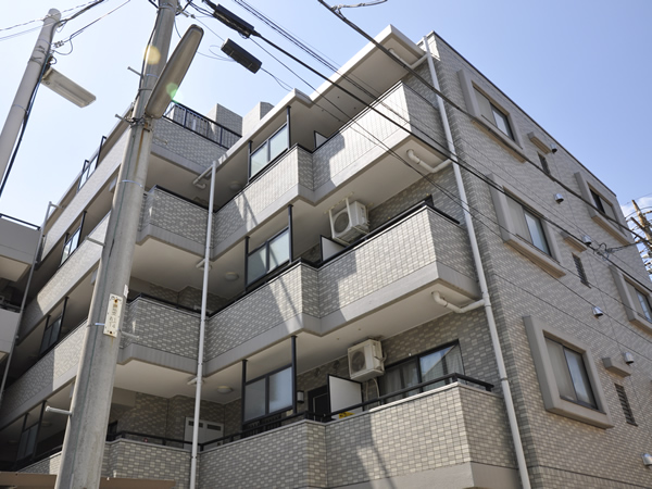 ビッグヴァン三ッ池公園の外観