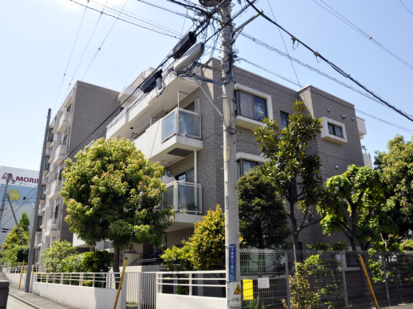 コスモ鶴見セジュールの外観