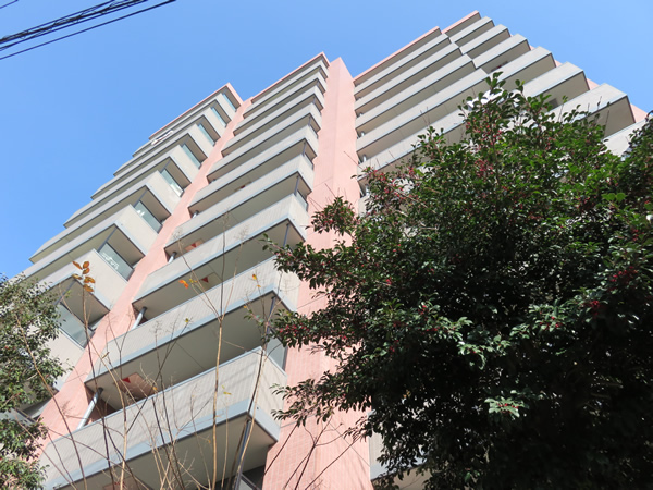 ウッドコート小田急相模原の外観