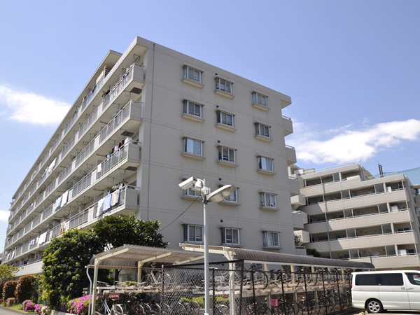 ダイアパレスアクティブシティ鶴見の外観