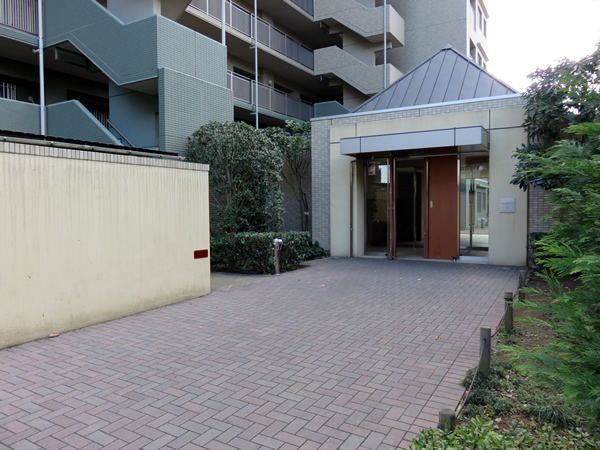 ララヒルズ４番街の外観