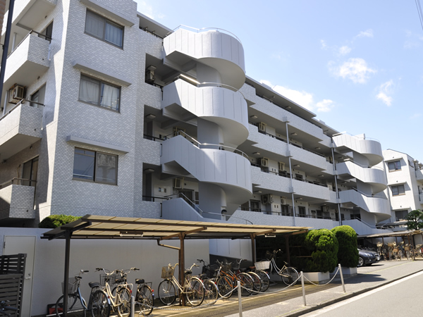 藤和シティコープ三ッ池の外観