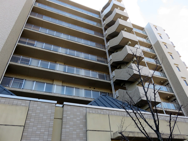 ララヒルズ２番街の外観