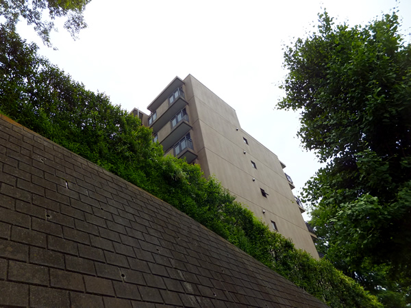 東急ドエルアルス瀬田２号棟の外観