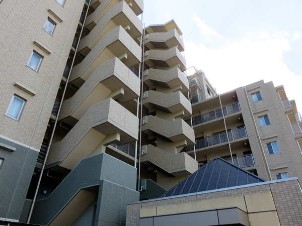 ララヒルズ１番街の外観