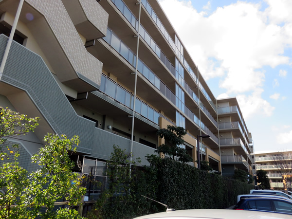 ララヒルズ６番街の外観