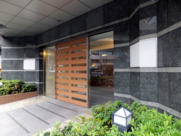 クレストフォルム上野グランステージの外観