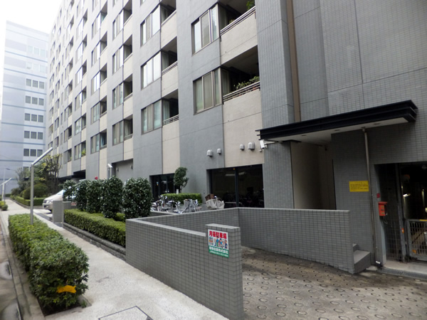 コスモ上野パークサイドシティの外観