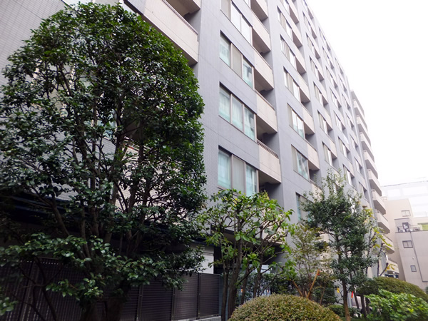 コスモ上野パークサイドシティの外観