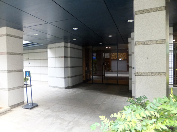 コスモ上野パークサイドシティの外観