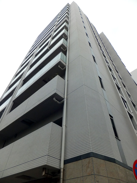 プレシス上野駅前の外観