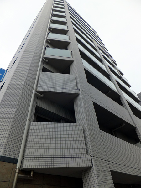 プレシス上野駅前の外観