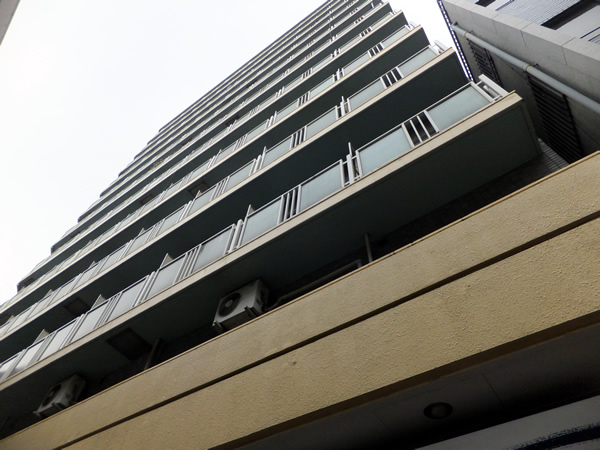 豊栄アルベルゴ上野の外観