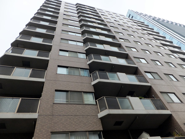 朝日上野マンションの外観