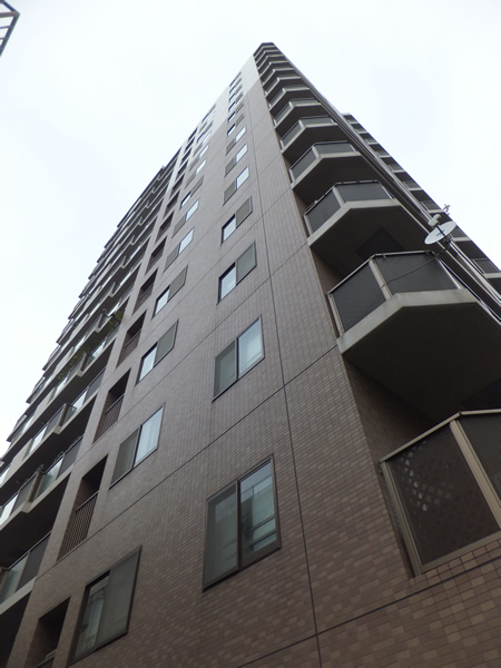 朝日上野マンションの外観