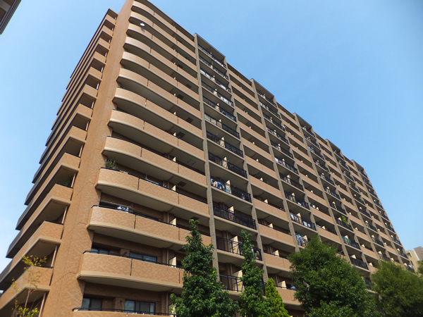 港北ニュータウンイオ7番館の外観