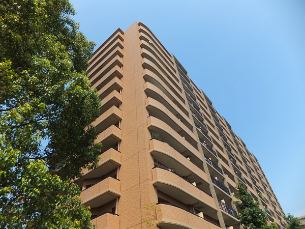 港北ニュータウンイオ7番館の外観